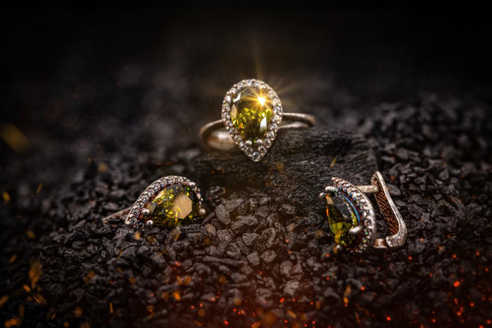 jewelry-ring-and-earrings-2023-11-27-05-22-54-utc.jpg